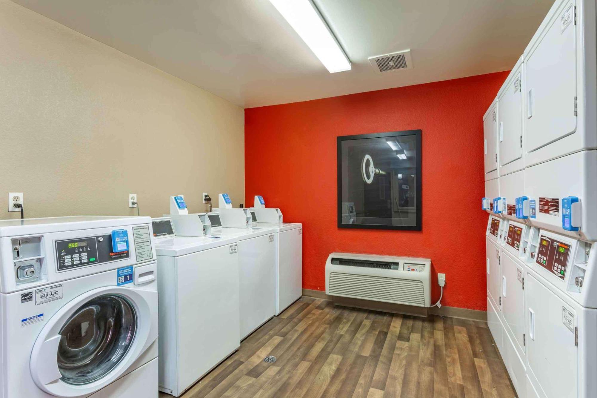 Extended Stay America Suites - Phoenix - Deer Valley Buitenkant foto